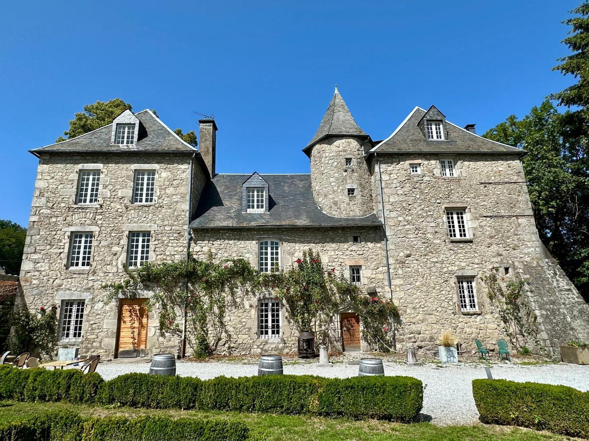 Chateau De La Borde A Ussel, Centre-Ville, Proche Autoroute A89 Ussel  Exterior photo